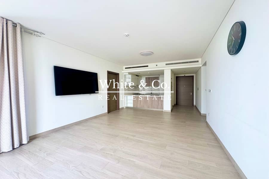 Community View | Bright | Spacious Unit Community View | Bright | Spacious Unit