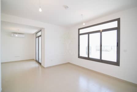 Single Row With Maid's Room In Town Suqare Single Row With Maid's Room In Town Suqare