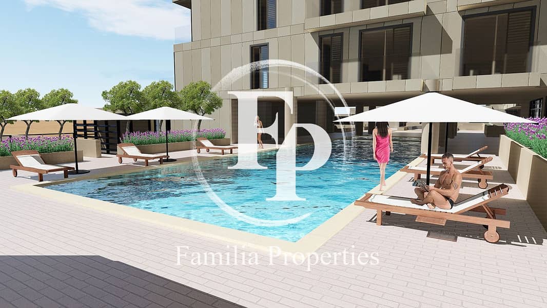 15 08 POOL VIEW. jpg