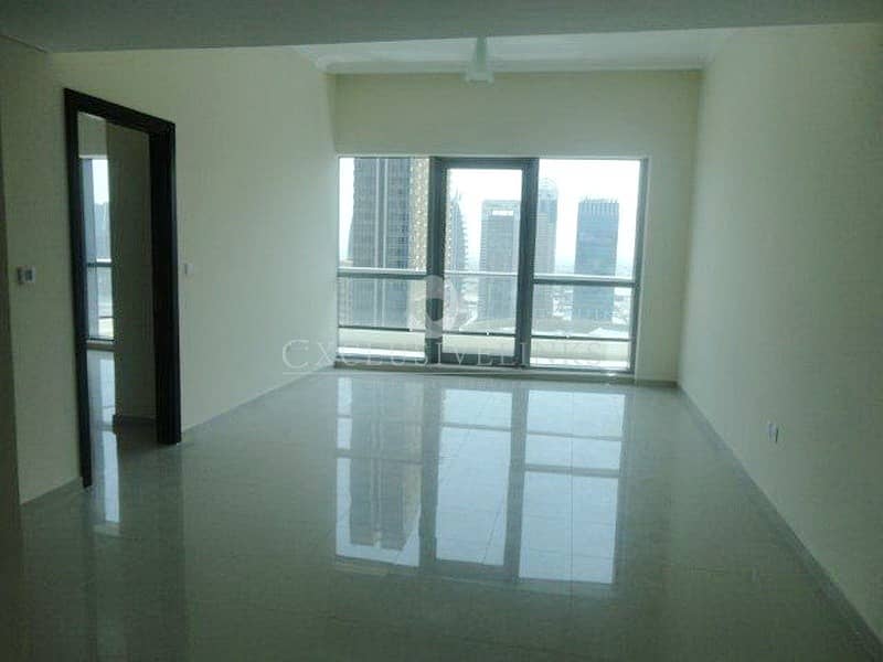 High floor 1 bed apartment with fantastic views