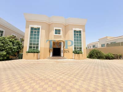 5 Bedroom Villa for Rent in Al Bateen, Al Ain - 5BR Premium Villa with Automatic Gate|Private Yard