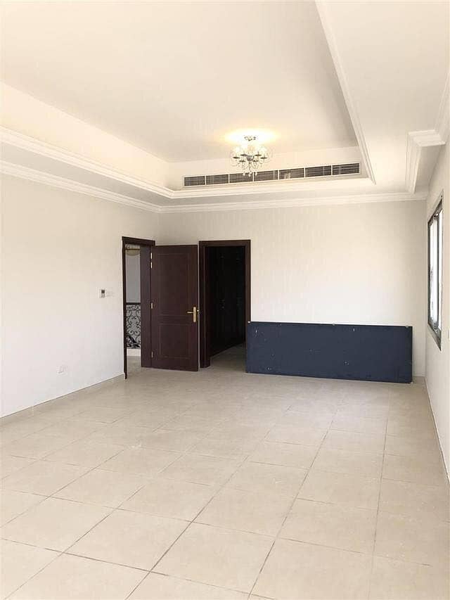 villa for rent at khawanej : 5 bedroom master with surface block