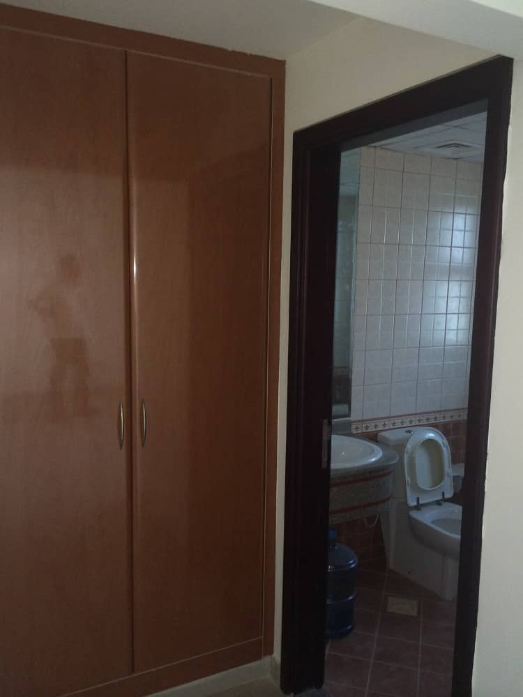 hot deal:Available studio (rent :14000 AED ) in Al Aliah area near Emirate city