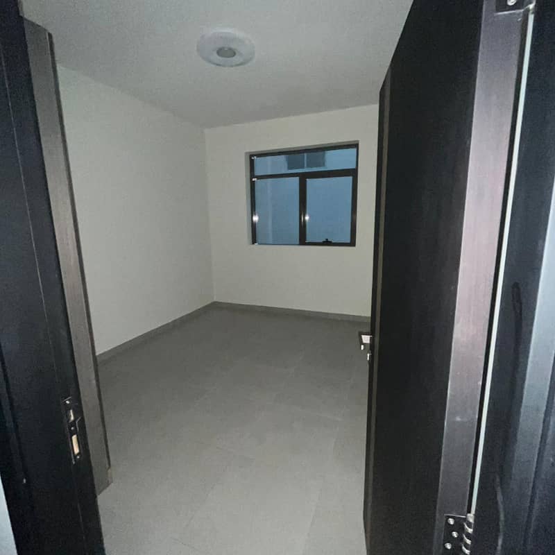 5 55efab6c-0608-4c4e-a3d4-6cafad78c439. jpg