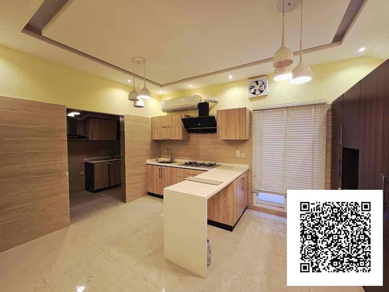 8 ed3d38ad-fb02-4106-8eae-4e2c95a38b1d. jpg