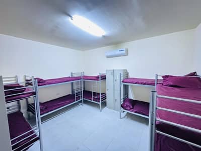 سكن عمال  للايجار في مصفح، أبوظبي - 1 (5). jpeg