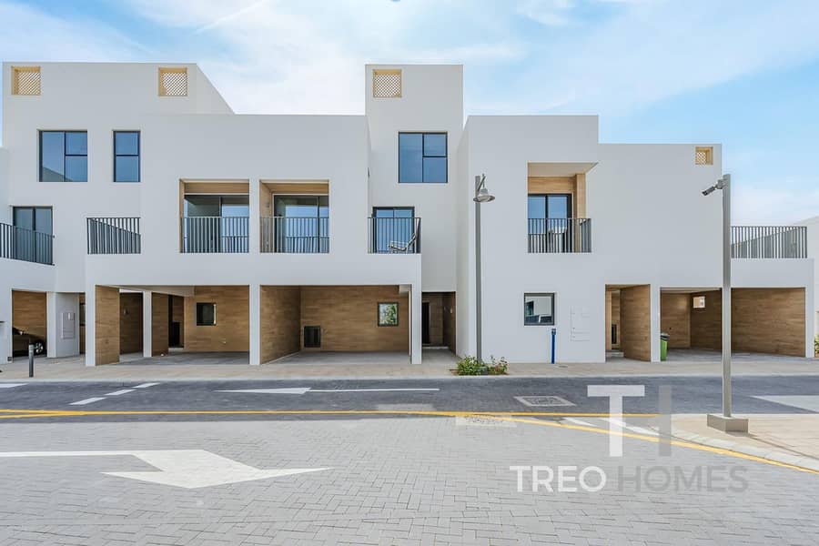 Wadi Facing | Triplex | Mortgage Eligible Wadi Facing | Triplex | Mortgage Eligible