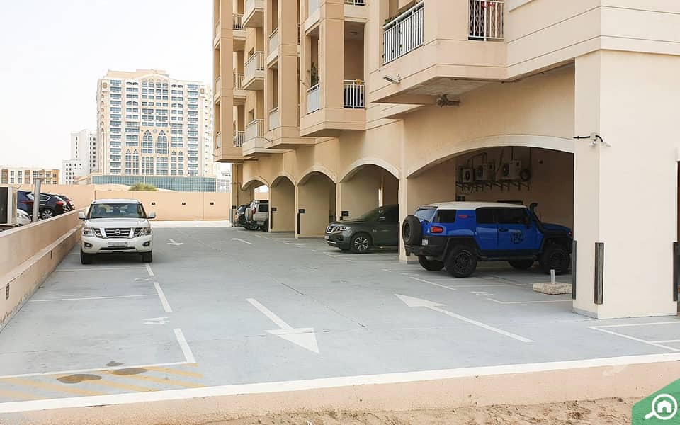 15 Mazaya_28_Parking_. jpg