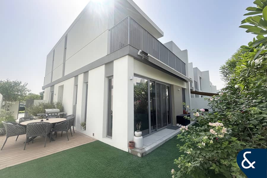 Upgraded | Prime Location | Landscaped Upgraded | Prime Location | Landscaped