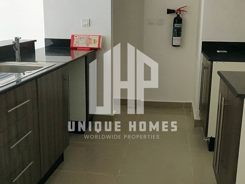 10 kitchen1. jpg