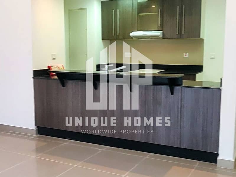 11 hall with kitchen view. jpg