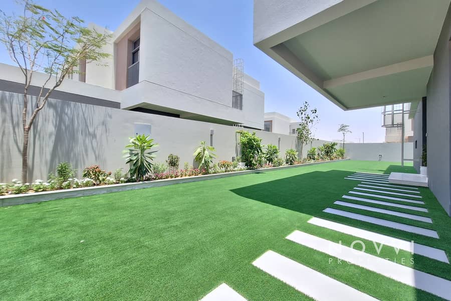 Vastu | Semi-Detached | Brand New | Landscaped Vastu | Semi-Detached | Brand New | Landscaped