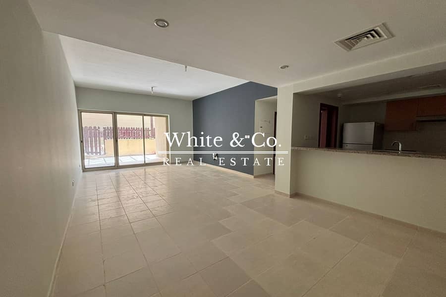 Spacious | 1 Bedroom | Private Garden Spacious | 1 Bedroom | Private Garden