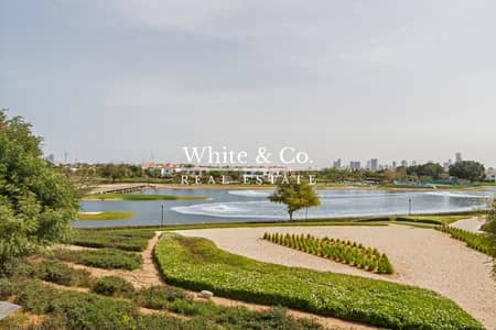 4 Bedroom Villa for Sale in Jumeirah Islands, Dubai - Entertainment Foyer|Lake View|Skyline View