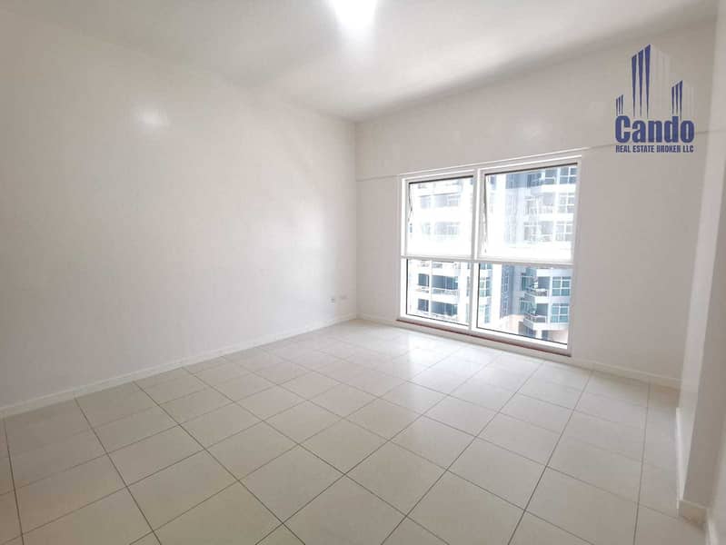 Chiller Free| Next To Metro| Prime Location Chiller Free| Next To Metro| Prime Location