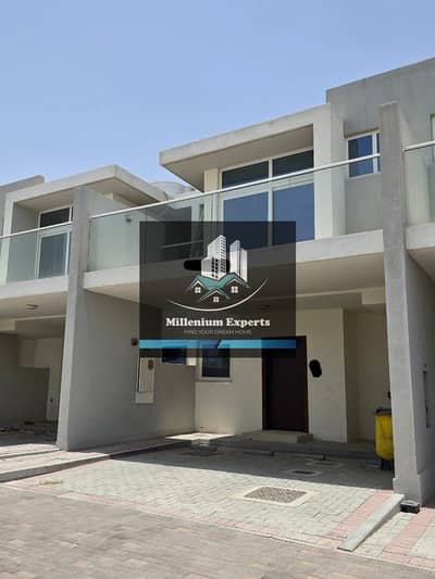 تاون هاوس 3 غرف نوم للبيع في (أكويا من داماك) داماك هيلز 2، دبي - b86cda65-4e5d-418e-8f02-a10310d1268a. jpg