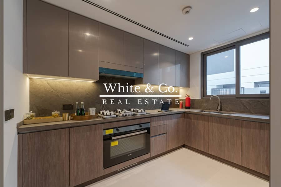 位于蒂拉尔阿尔加夫综合社区,奥拉别墅区 4 卧室的别墅 300000 AED - 11820279 位于蒂拉尔阿尔加夫综合社区,奥拉别墅区 4 卧室的别墅 300000 AED - 11820279