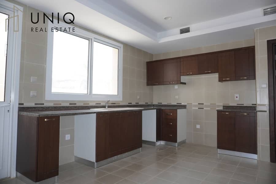 3 Kitchen 2. jpeg