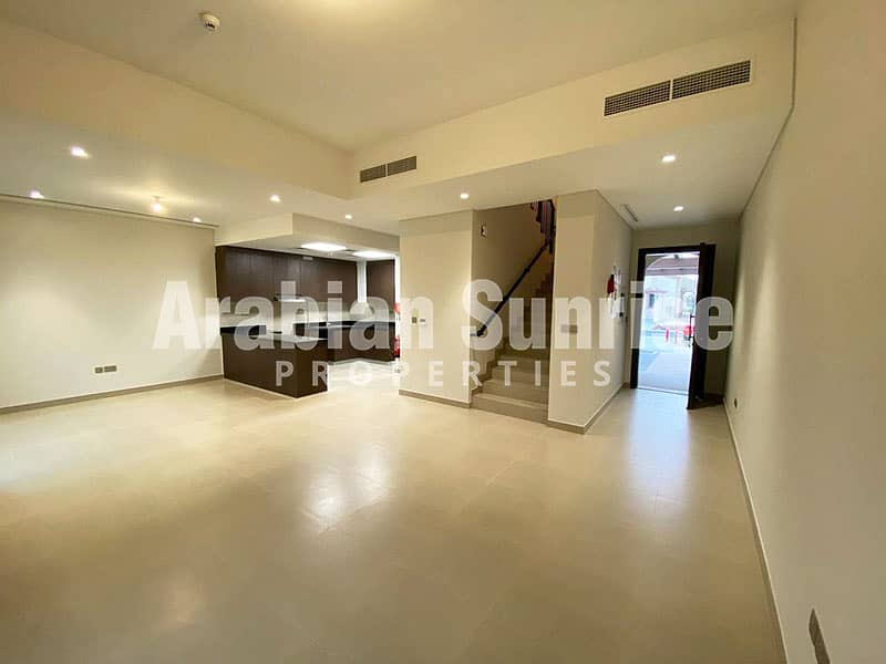 2 Cordoba-3BR-Th011-Living-New. jpg