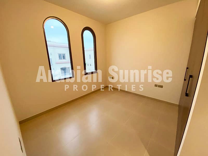 8 Cordoba-3BR-Th011-Bedroom2-New. jpg
