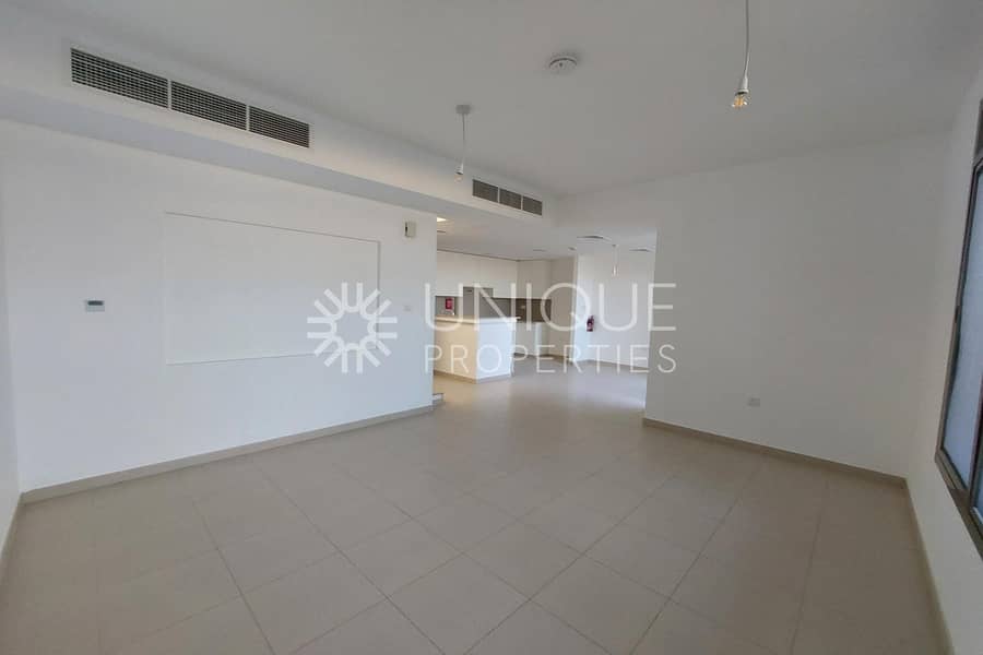 Таунхаус в Таун Сквер,Хаят Таунхаусы, 3 cпальни, 150000 AED - 11821595 Таунхаус в Таун Сквер,Хаят Таунхаусы, 3 cпальни, 150000 AED - 11821595