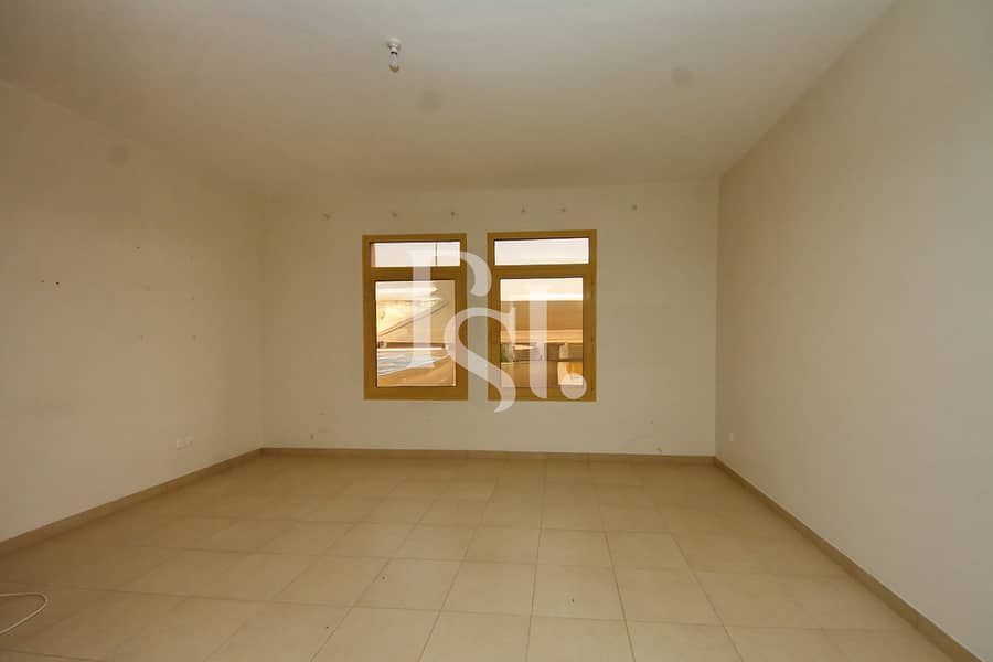 4 4-bedroom-townhouse-abu-dhabi-aldar-golf-gardens-khuzama-family-living-1. jpg
