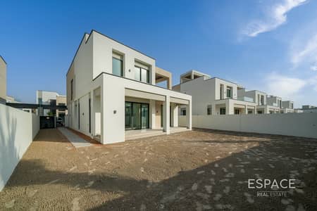 4 Bedroom Villa for Sale in Arabian Ranches 3, Dubai - Ready Unit | Big Plot | Park View