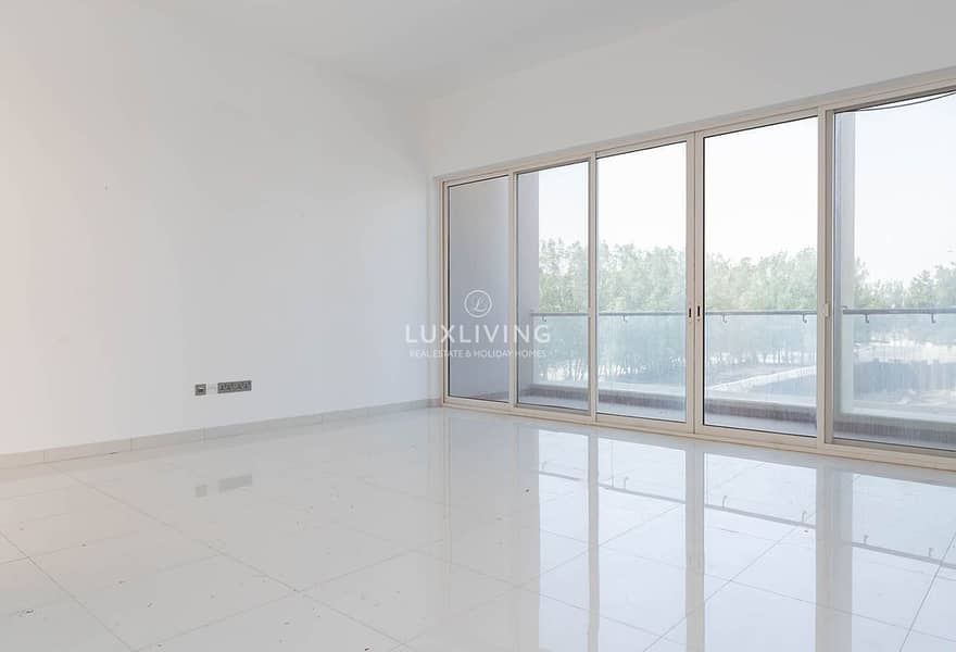 Huge BUA | Residential + Retail Space | G+3 Huge BUA | Residential + Retail Space | G+3