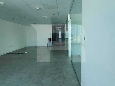 Office for Sale in Business Bay, Dubai - Premium Office Space | Tenanted | High ROI