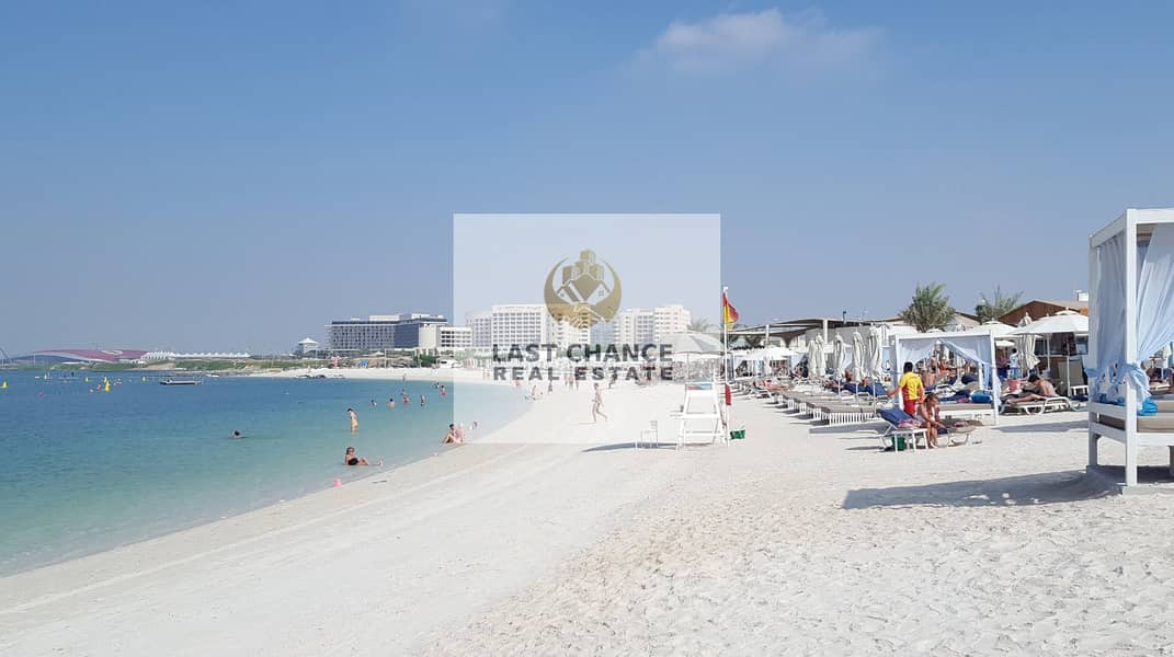 10 yas_beach-abu_dhabi-beach_club-inspiration_for_travellers-6. jpg
