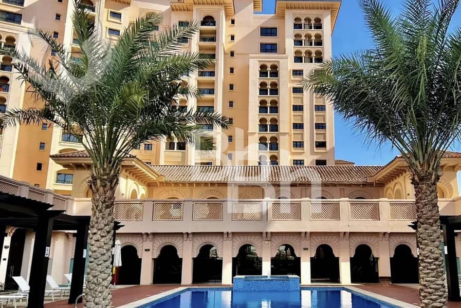 High Floor | Plaza View | Vacant August 2025 High Floor | Plaza View | Vacant August 2025