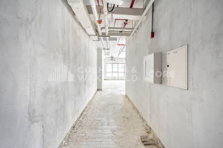 Office for Rent in Al Garhoud, Dubai - Corner Office | DED License | Shell and Core