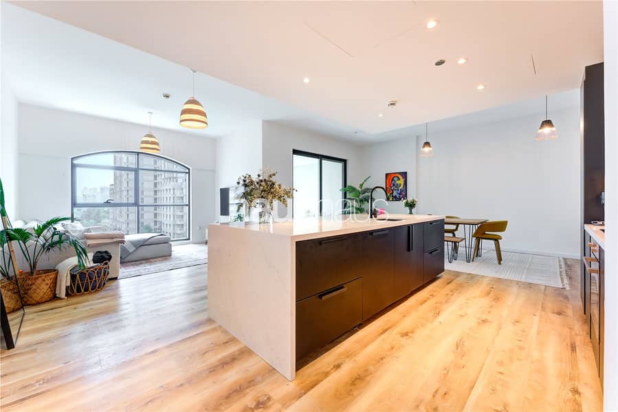 Fully Upgraded | Lake View | Vacant On Transfer Fully Upgraded | Lake View | Vacant On Transfer