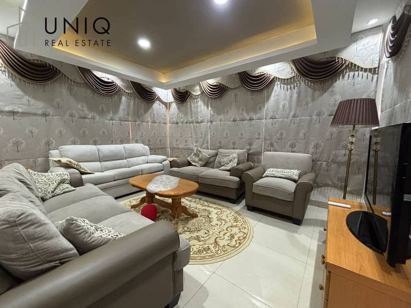 9 Living Area 1. jpeg