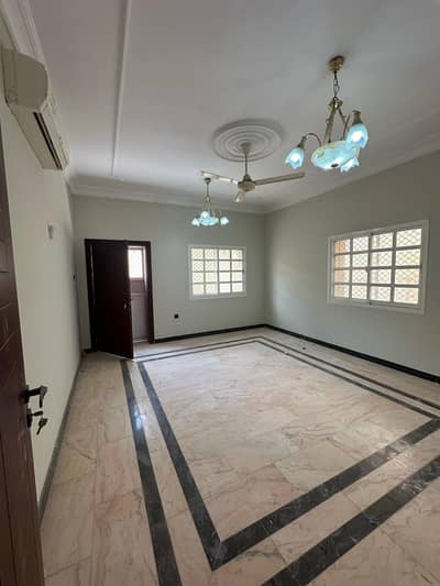 Villa for rent in Sharjah Al Yash For all nationalities Area: 13,000 square feet Elevator inside the villa6 master bedrooms with large area2 large kit