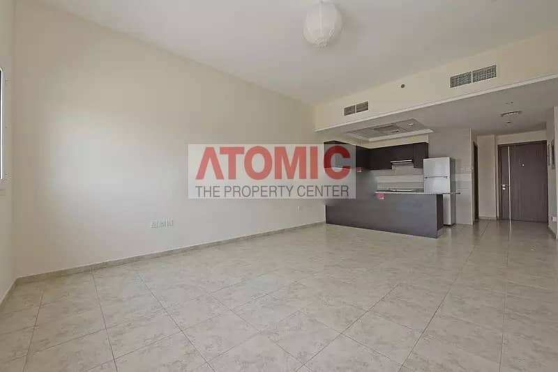 Clean And Large 2 Bedroom With Balcony