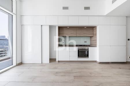 Studio for Rent in Dubai Marina, Dubai - Move in Ready | Unfurnished | With Balcony