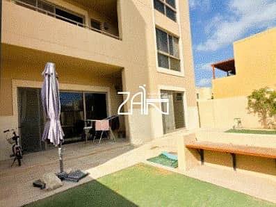 Vacant! Private Garden Double Row 4BR with Balcony Vacant! Private Garden Double Row 4BR with Balcony