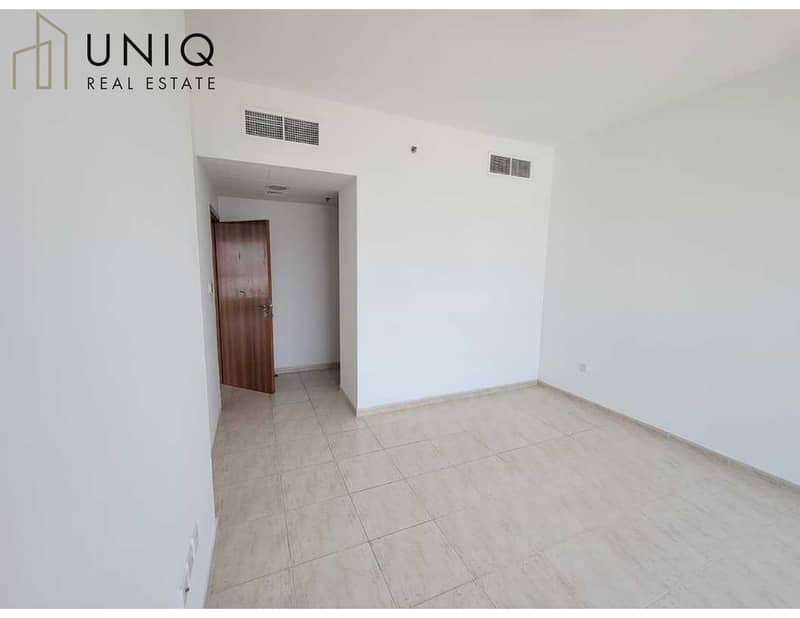10 Bedroom 1. jpg