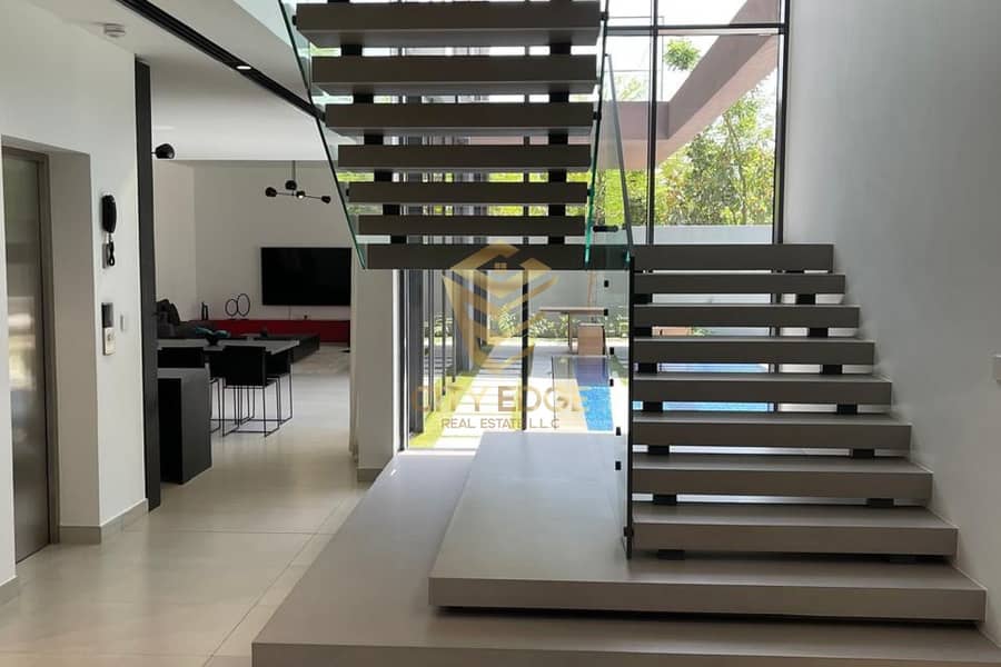 6BR - For Sale in Sharjah-Freehold-5% Down Payment 6BR - For Sale in Sharjah-Freehold-5% Down Payment