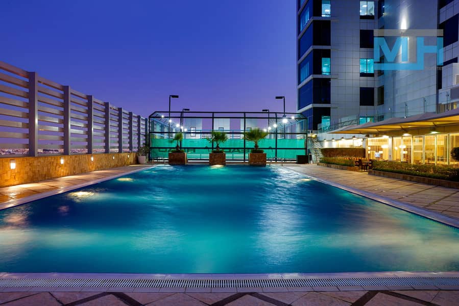 31 Swimming Pool_Night. jpg