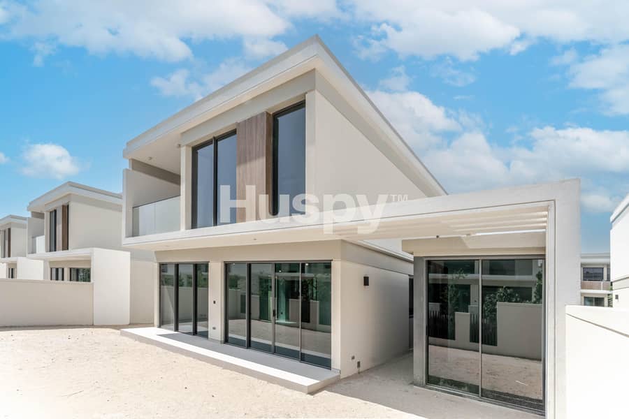 Large Plot | Upgraded Flooring | Closed Kitchen Large Plot | Upgraded Flooring | Closed Kitchen