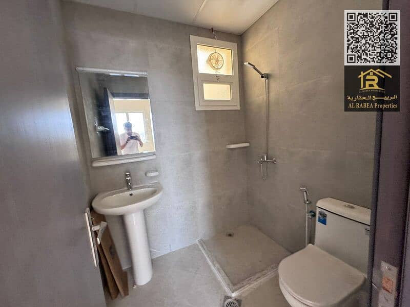 12 f56bd440-1233-4afe-b3d6-1fea62b3135b. jpg