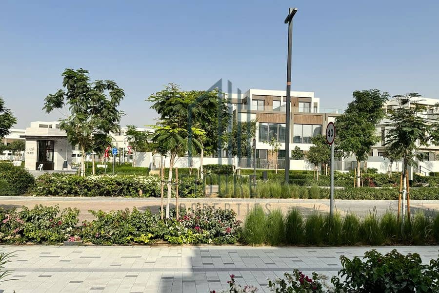 位于蒂拉尔阿尔加夫综合社区,奥拉别墅区 4 卧室的别墅 310000 AED - 11828528 位于蒂拉尔阿尔加夫综合社区,奥拉别墅区 4 卧室的别墅 310000 AED - 11828528