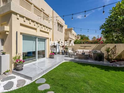 3 Bedroom Villa for Rent in The Lakes, Dubai - 4ee6ec29-e9ee-4f57-8b82-9c700cf8b122. jpg