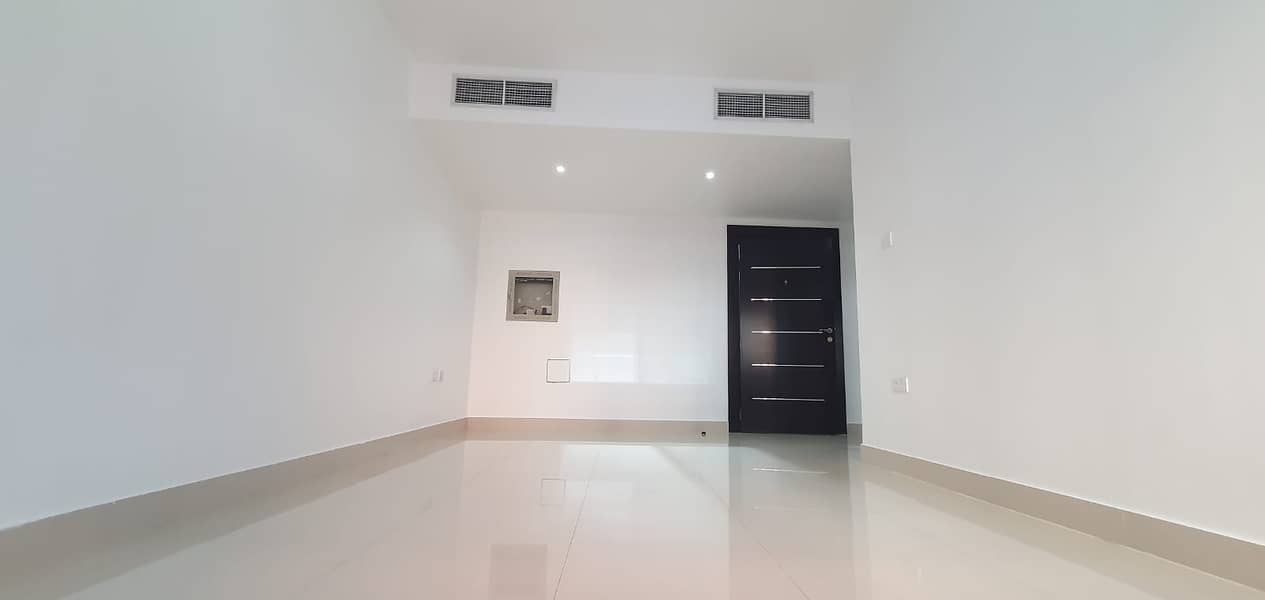 Квартира в Хамдан Стрит, 1 спальня, 68000 AED - 8599515 Квартира в Хамдан Стрит, 1 спальня, 68000 AED - 8599515