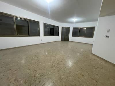 3 Bedroom Apartment for Rent in Tourist Club Area (TCA), Abu Dhabi - 03eef9d6-2ee0-421d-97e4-87a4ccabceb9. jpeg