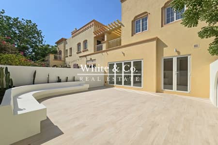 2 Bedroom Villa for Sale in The Springs, Dubai - Unique | Vacant | High Quality Renovation