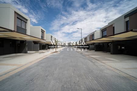 4 Bedroom Villa for Rent in Dubai South, Dubai - Spacious | Park Backing | Available Soon