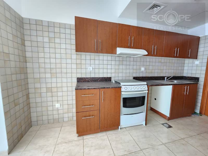 5 bd2be132-65c2-4c55-b42d-ef88d6eea584. jpg